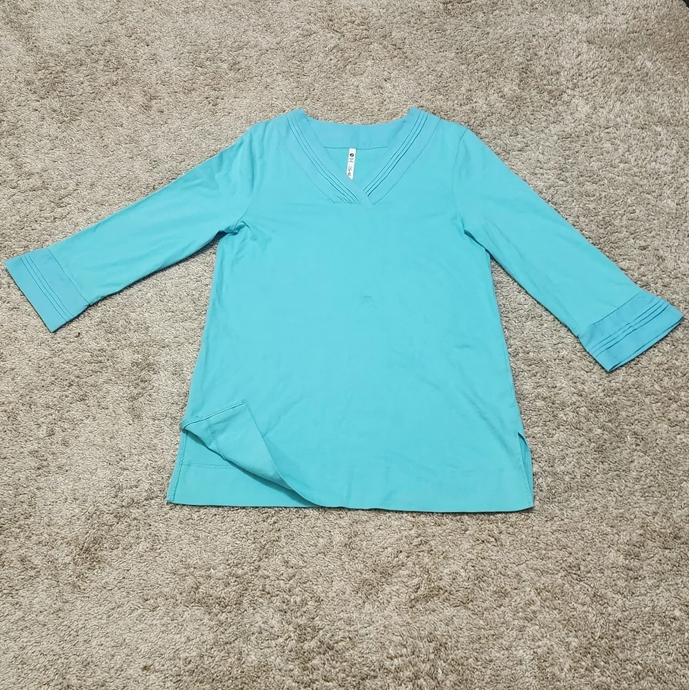 Leo & Nicole Turquoise V-Neck Tunic - Picture 1 of 8